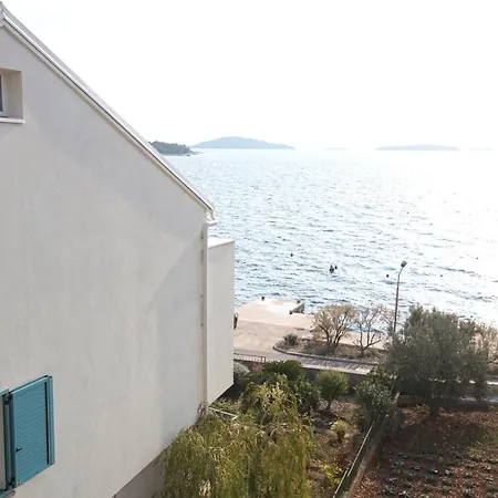 Apartment By The Sea Brodarica, Sibenik - 13615 *